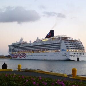 「One-Way Transfer」Airport or Waikiki Hotels ⮕ Honolulu Harbor