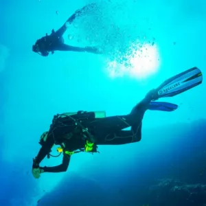 PADI Open Water students practicing scuba skills in pool