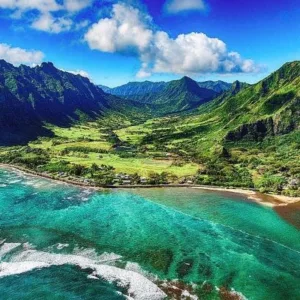 One-way transfer vehicle heading to Kualoa Ranch from Waikiki