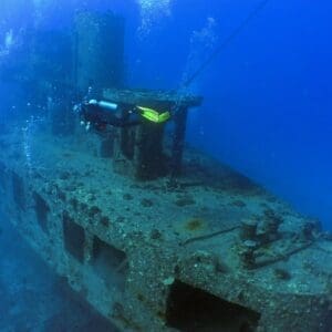 2 Tank Shipwreck and Reef Dives - Waikiki