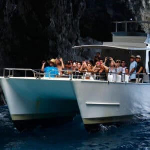 Na Pali Coast Tour on the amazing Na Pali Kai III