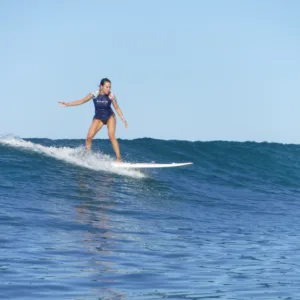 Group surfing lesson with multiple participants in Honolulu
